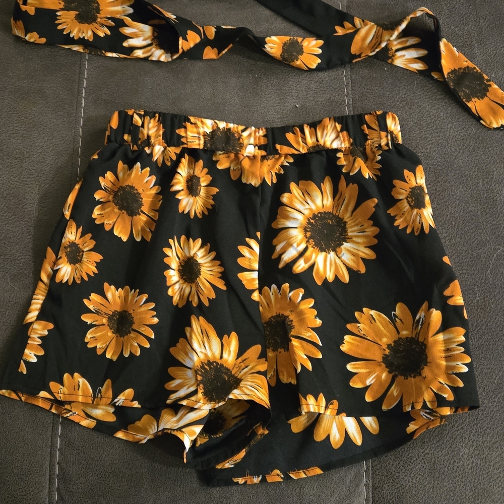 Sunflower Print High Waist Women's Shorts